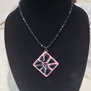 Chic Black and Pink Geometric Pendant Necklace